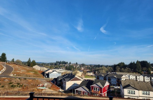 Sunnyslope House | Quiet Modern Home in South Salem with Game Room + 3 Bedrooms