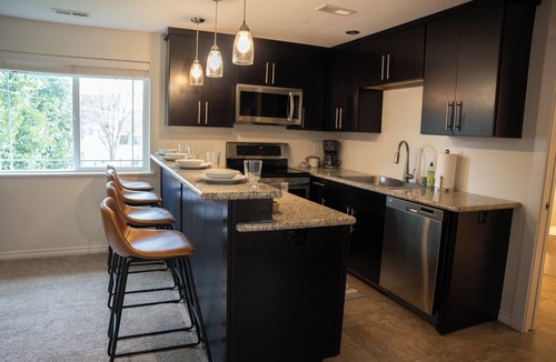 Eugene House | Quiet Pet-Friendly Home Near Autzen