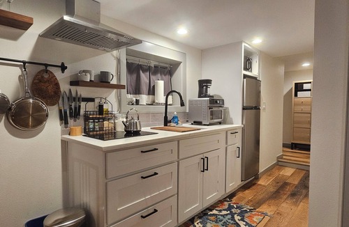 Ardenwald Apartment | Quiet Private Studio · W/D · Pets · Near Portland