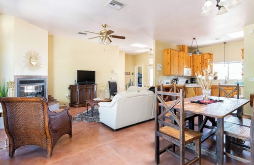 Menlo Park House | Quiet Ranch Home · Near Mercado & Downtown · Pet Friendly