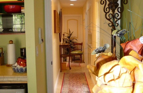 Solana Beach Apartment | Quite Solana Beach Retreat -Quaint Patio -Walk to Lagoon Trails -1 Mile to Beach
