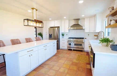 Bonsall House | Racehorses Saltwater Pool Spa Passion Fruit Farm