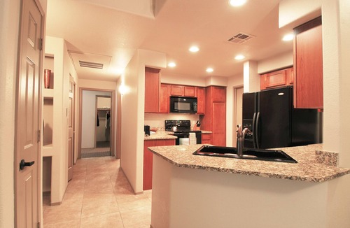 Ahwatukee Foothills Apartment | Raintree at Phoenix South Mountain Preserve