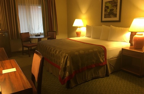 Cully Hotel | Ramada by Wyndham Portland Airport