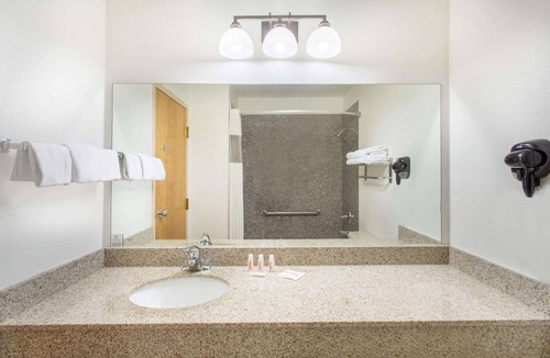 St. George Hotel | Ramada by Wyndham St George