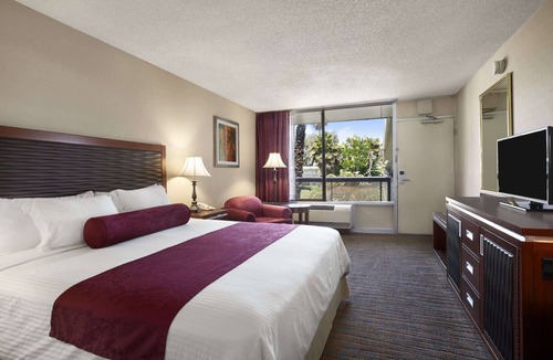 Sunnyvale Hotel | Ramada by Wyndham Sunnyvale/Silicon Valley