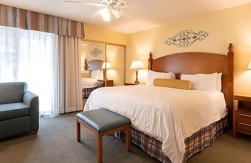 San Diego Country Estates Hotel | Ramona Country Living! 4 Relaxing Units w/Pool Access & Full Kitchen!