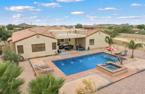 Valley Farms House | Ranch Retreat 4-5bedroom ranch style home on property in amazing Queen Creek