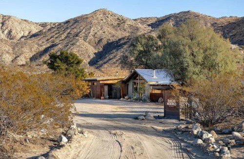 Morongo Valley House | Rancho Morongo, A Secluded Luxury 1954 Eco Homestead