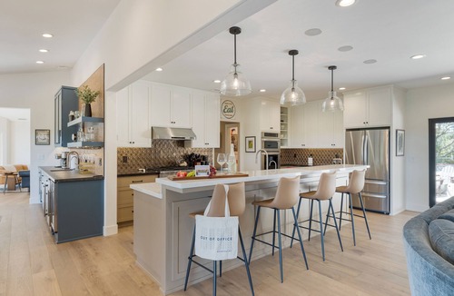 Adelaida Villa | Rancho Robles by AvantStay | ☀️🍷 Vineyard Villa w/Views, Pool & Privacy