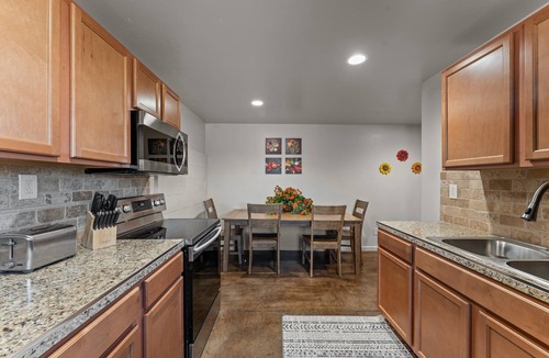 Wickenburg House | Rancho Vista Dos/horse stalls/patio/WD