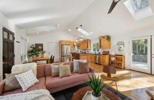 Glen Ellen House | Ravenwood Wine County Retreat with Pool & Hot Tub