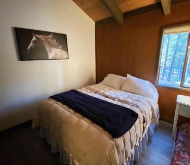 Black Butte Ranch House | RC8 - Cute & Cozy Cabin