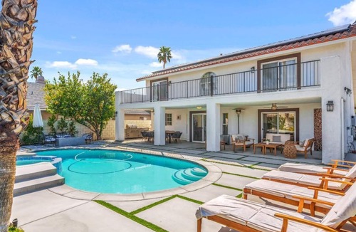 Cathedral City House | Recently remodeled and light and brigh open floor concept.
