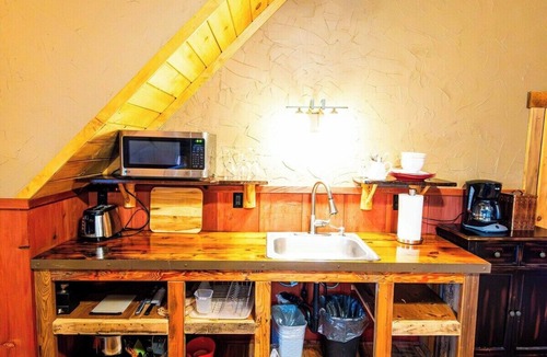 Newberg House | Red Hills Retreat — Upper Carriage House