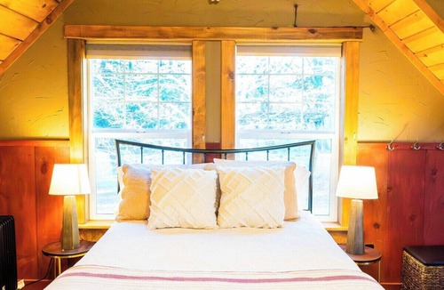 Newberg House | Red Hills Retreat — Upper Carriage House