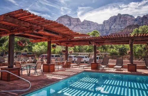 Zion National Park South Entrance Hotel | Red Rock Basecamp | 1 Unit | 0.7 Miles to Zion Nature Center and Main Shuttle Hu