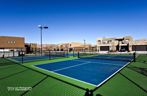 St. George House | Red Rock Vista