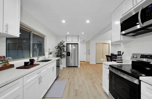 Fairfield House | Relax and Play! near Napa, SF 4 Bedrooms Sleep10 + Hot tub, Fire pit & GameRoom