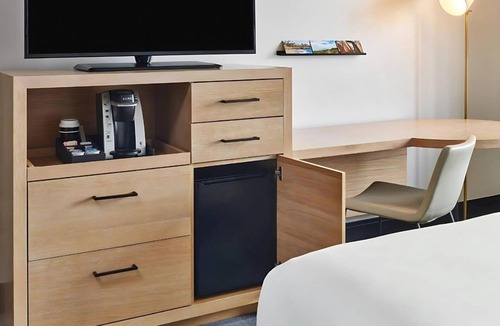 Downtown San Diego Hotel | Relax in a Classic Double Room in Hotel Republic - Close to Harbor Broadway