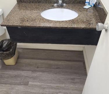 El Cajon Hotel | Relax Inn And Suites