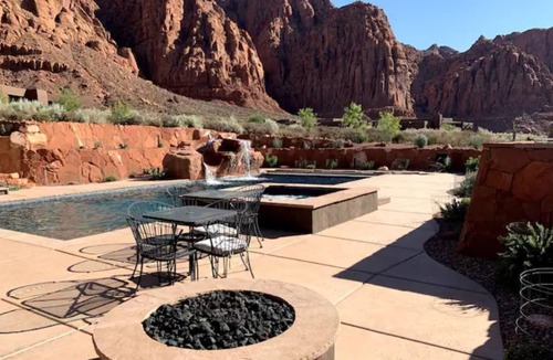 Ivins House | RELAX with your own private scenery of SNOW CANYON