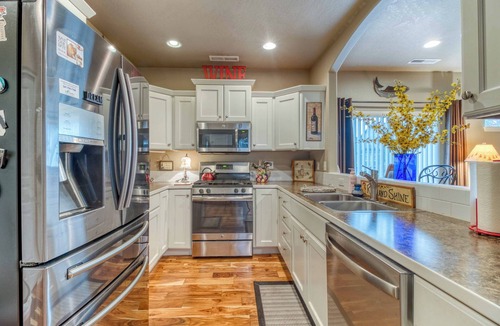 Old Farm District House | Relaxed Comfort in SE Bend - 3BR, 2BA with A/C & Cozy Patio