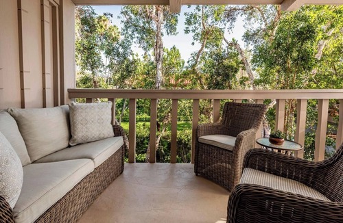 Rancho Bernardo Hotel | Relaxing 2 Queen Room Overlooking Lush Gardens or Fountain, 2 Units