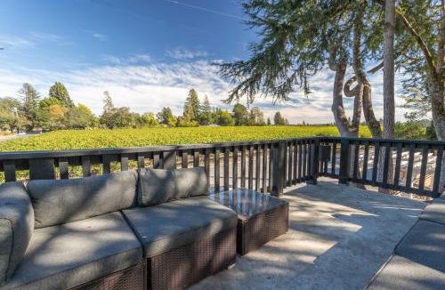 Graton House | Relaxing 3BR Home with Vineyard View Rooftop Deck and Game Room
