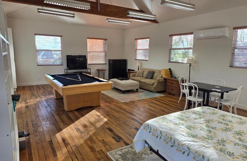 Poway House | Relaxing Countryside Resort Guest House