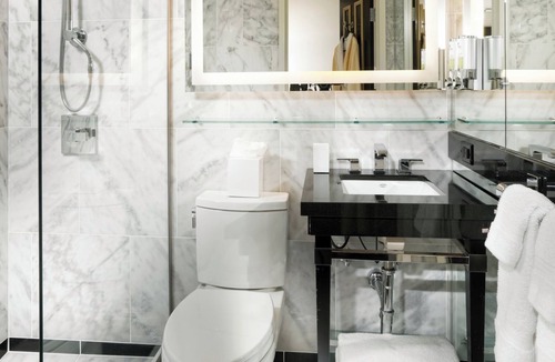 Theater District Hotel | Relaxing Couple Stay w/Access to Union Square