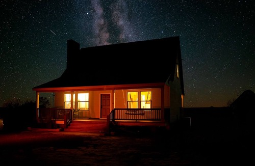 Valle House | Relaxing Family Getaway 27mi to Canyon King AC BBQ WD
