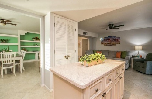 Fountain Hills House | Relaxing Fountain Hills Getaway wPool and Hot tub