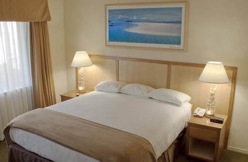 Avila Beach Resort | Relaxing Overnight Stay! 3 Modern Units, Free Parking, Onsite Pool