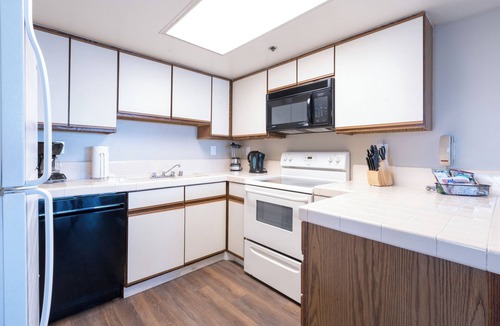 Capistrano Beach Hotel | Relaxing Stay! Private Balcony, Full Kitchen, Outdoor Pool