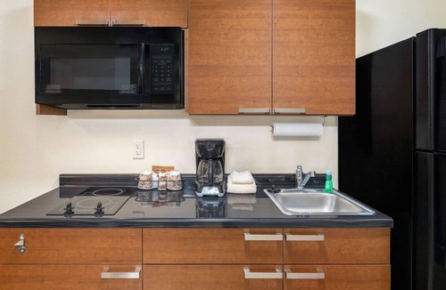 West Valley City Hotel | Relaxing Stay Near Salt Lake/West Valley City's Iconic Spots! With Kitchenette