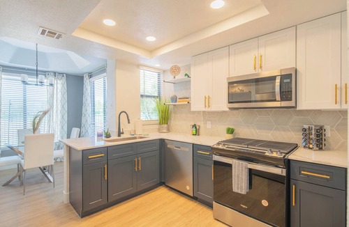 Kierland Condo | Remodeled 2BR Luxury Suite | Walk to Kierland Golf