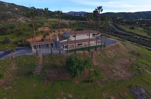 El Cajon House | Remodeled 4-Bed Estate with VIEWS