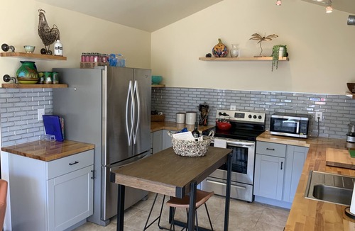Melrose District Cottage | Remodeled casita in Historic Phoenix neighborhood