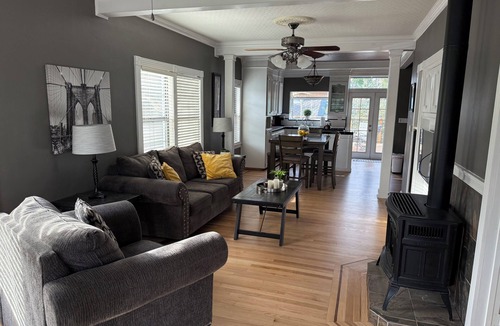 Folsom House | Remodeled Historic Folsom Craftsman House - Pool - Walk to Sutter St