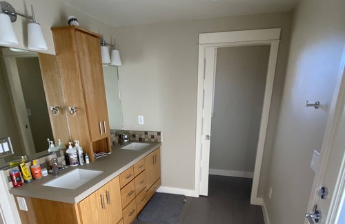 Old Farm District House | Remodeled Home on 1 acre. Hot Tub and outdoor entertainment area!
