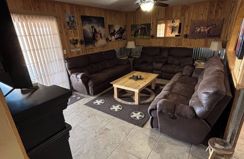 Lake Havasu City House | Remodeled Home Close To Windsor And HWY 95