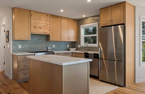 Lake Almanor West Cabin | Remodeled Lakefront Home - Lake Almanor. Private dock and buoys.