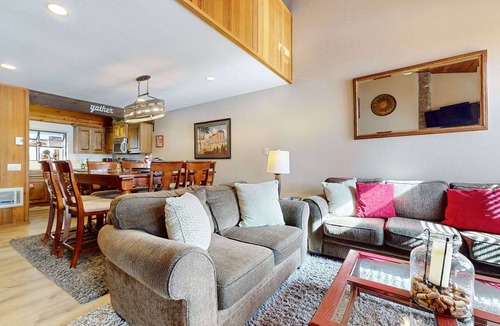 Mammoth Lakes Condo | Remodeled Townhome near Golf Course! Private Deck & Gas Grill. Quiet Location
