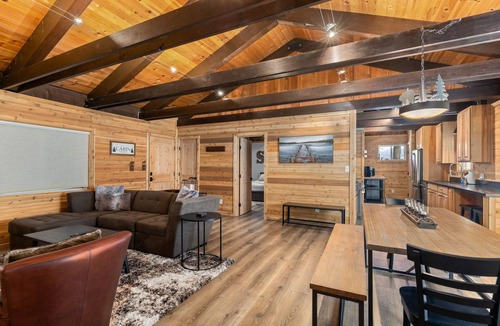McKinney Estates House | Remodeled West Shore Cabin/1 mile to Chambers Landing Beach/Near Homewood Ski