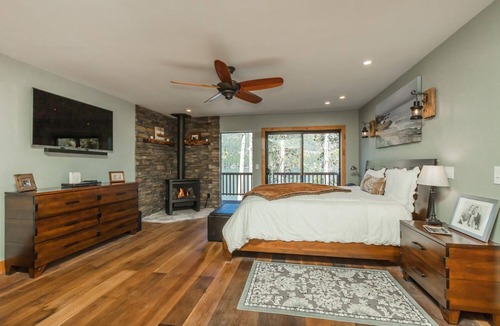 Truckee House | Renovated Donner Lake Front 4 BR/4BA
