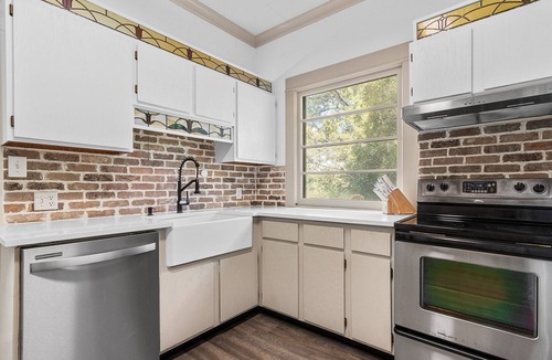 Manti House | Renovated Historic Manti Home - 5 bd/2ba, EV, Yard