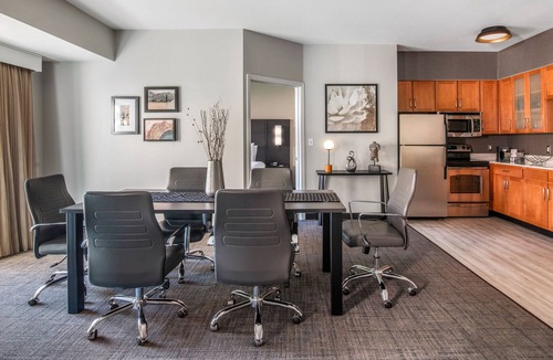 Glendale Sports and Entertainment District Hotel | Residence Inn Phoenix Glendale Sports & Entertainment District