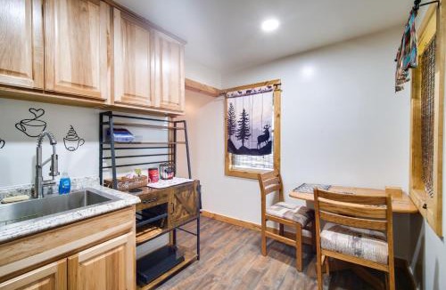 Chiloquin Apartment | Resort Cabin on the River ~ 21 Mi to Crater Lake!