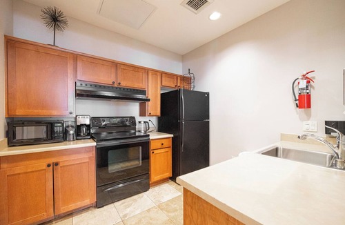 Bankers Hill Apartment | Resort like amenities, just one block from Balboa Park